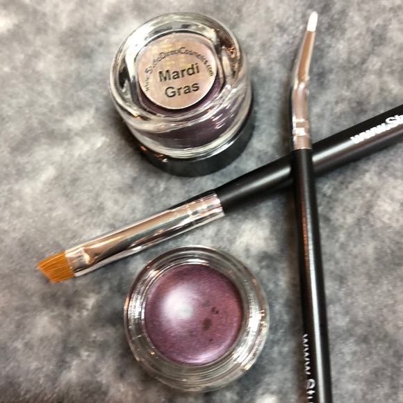 (NOT FOR SALE) 7 Gel Eye Liners and Brushes Kit - Picture 6 of 8